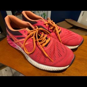 Asics shoes size 9.5